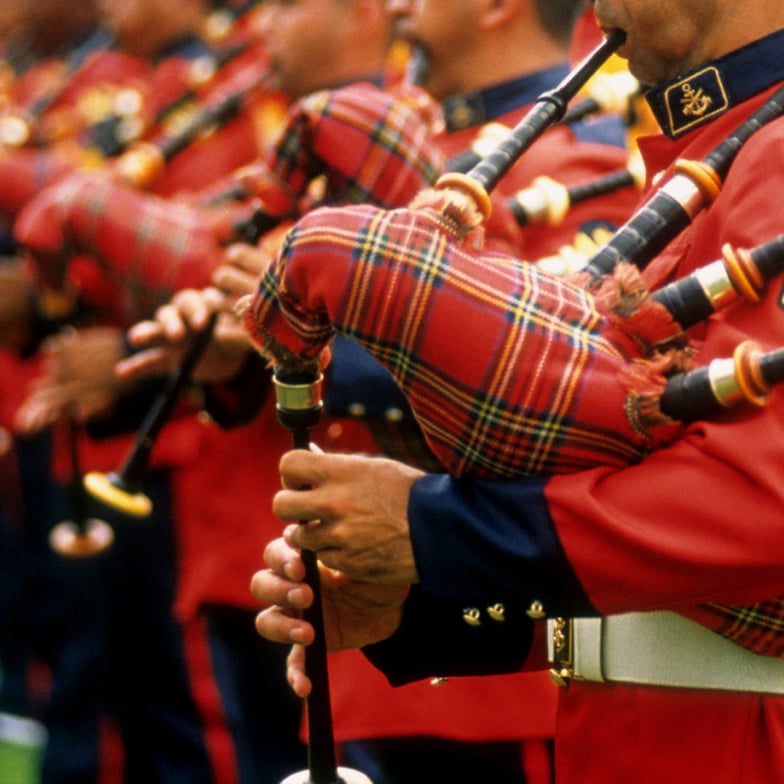 PIPING UP IN EDINBURGH